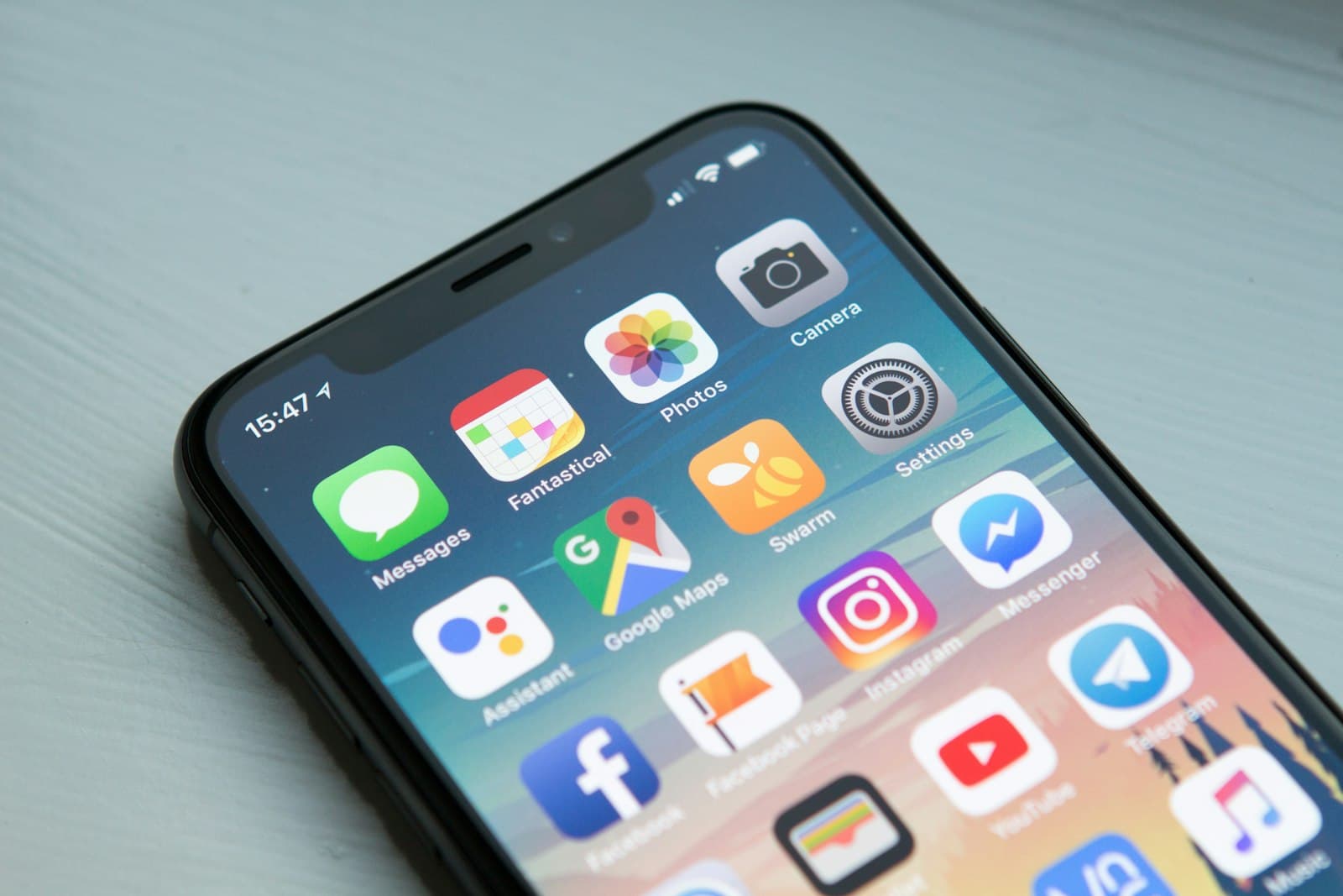 Smartphone-Startbildschirm mit App-Symbolen